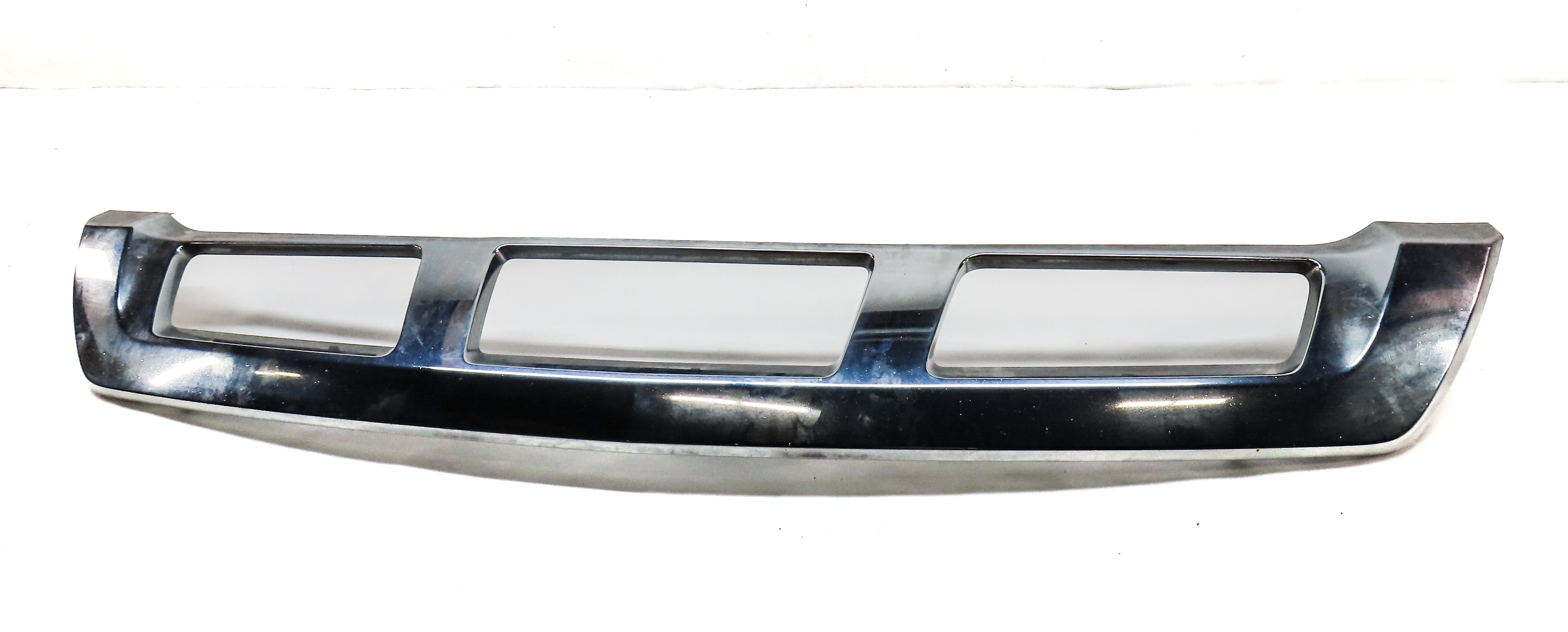 2013 MERCEDES GL450 (X166) FRONT LOWER BUMPER VALANCE TRIM (CHROME) — exact item pictured